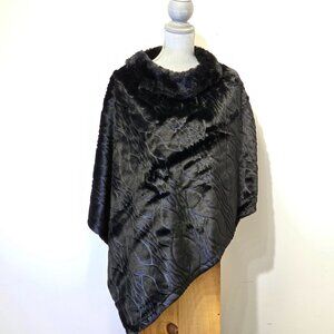 💖💖 Faux Fur Poncho Noir